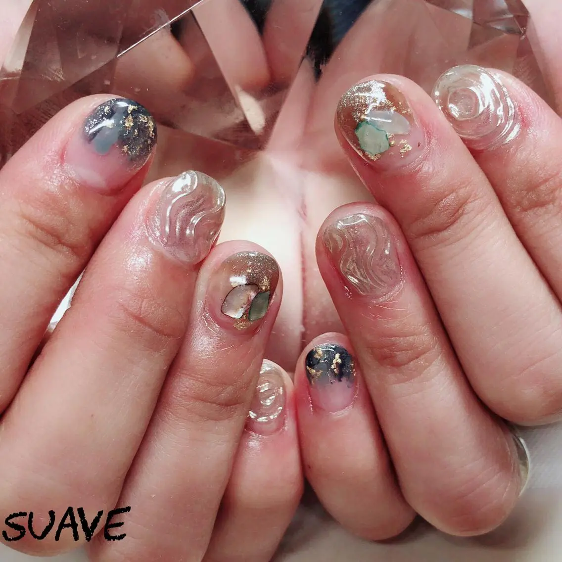 ネイル ジェルネイル ミラーネイル ニュアンスネイル Nail Suave (シュアーヴ)のネイルデザイン