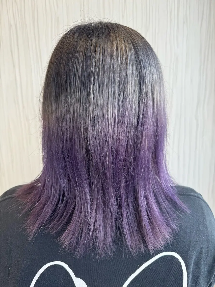 ミディアム パープルカラー カット ヘアカラー 松尾 怜奈のヘアスタイル