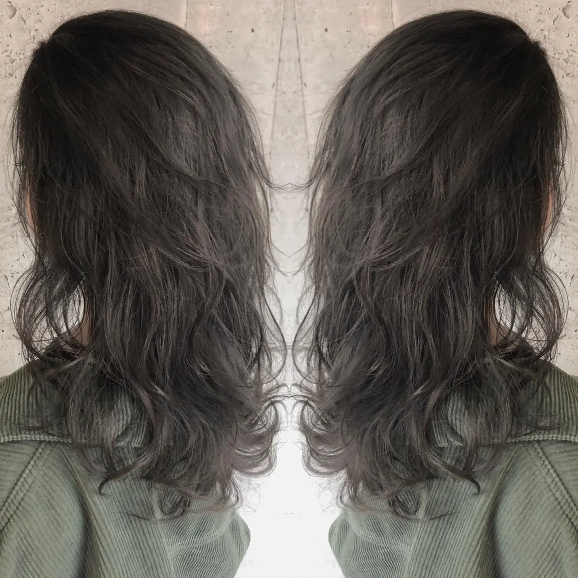ミディアム カラー 小島 侑衣のヘアスタイル