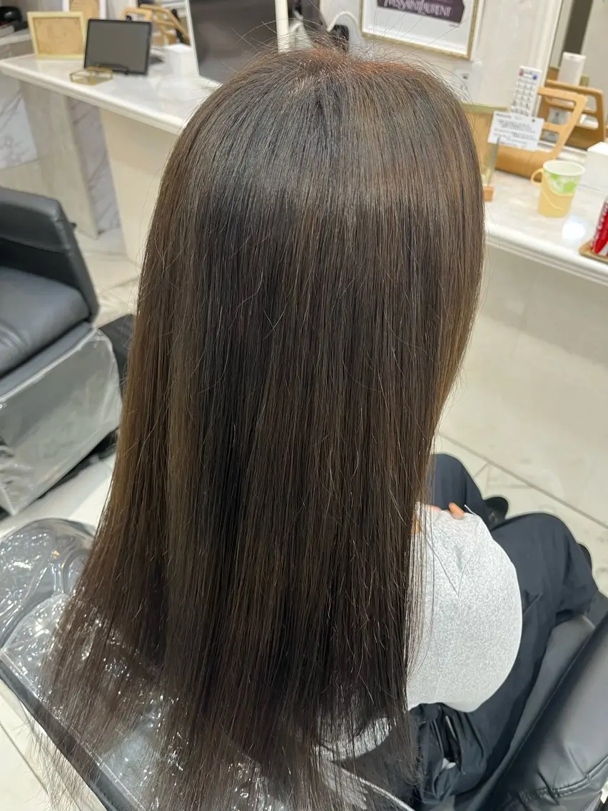 ロング トリートメント ヘアカラー 小本 翔太のヘアスタイル