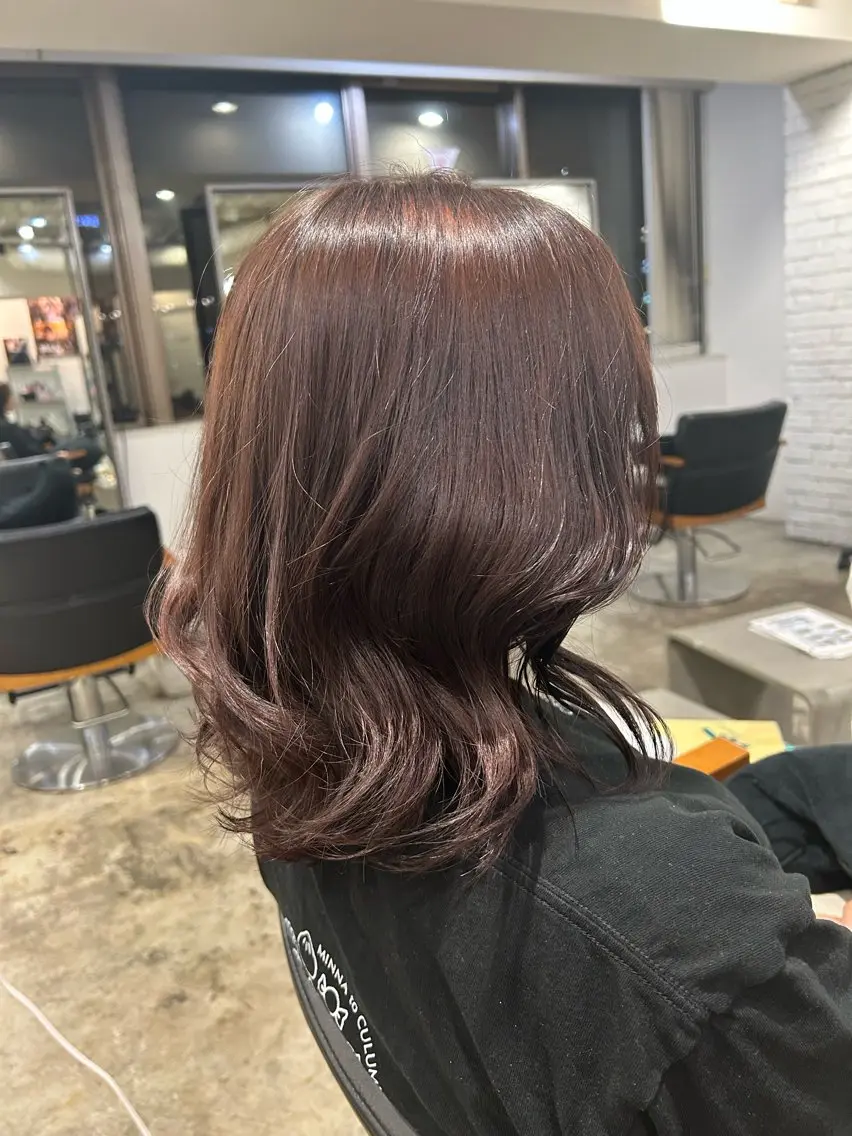 セミロング ピンクブラウン 羽成 優衣菜のヘアスタイル