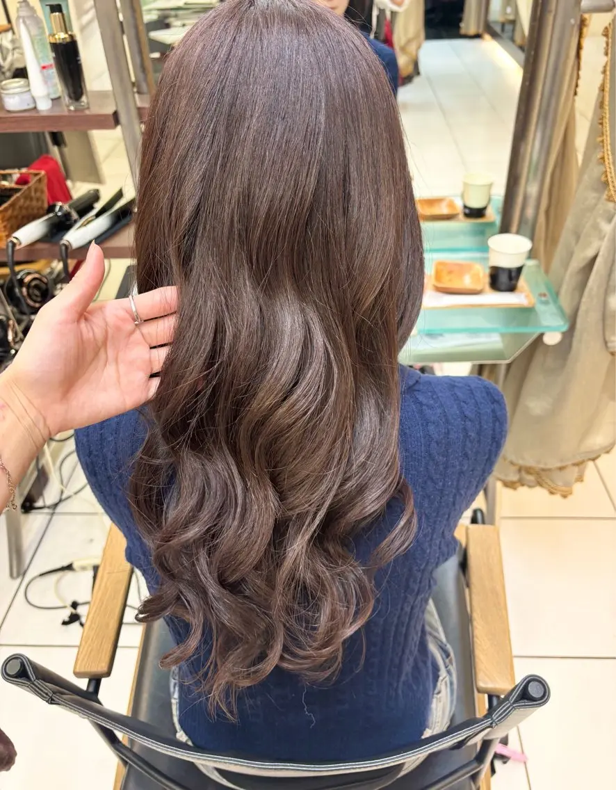 ロング カラー 透明感カラー グレージュ ラベンダーカラー ラベンダーグレージュ ラベンダーグレー ヘアカラー 透明感カラー️🫧 清水杏乃のヘアスタイル