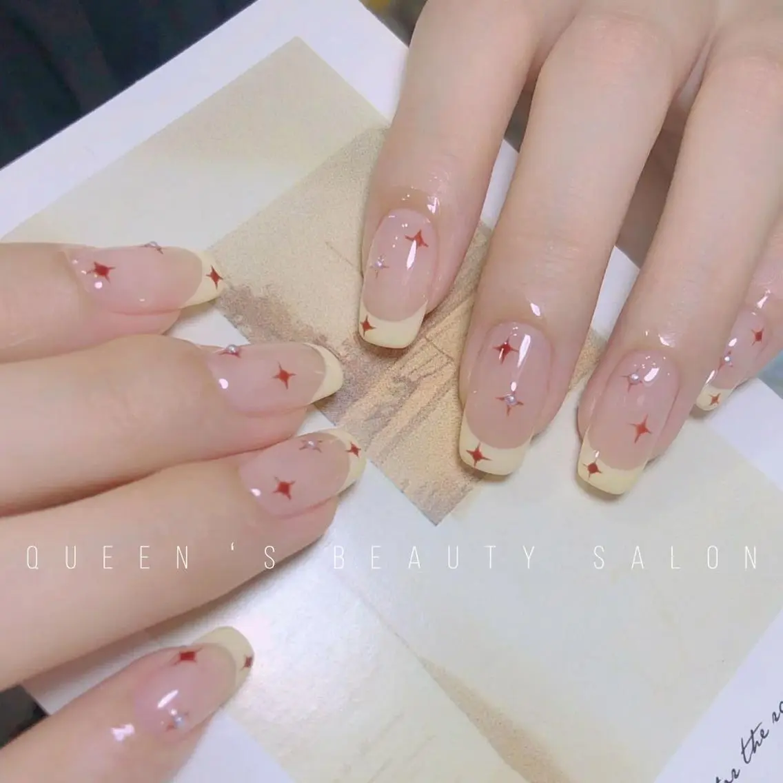ネイル ハンドネイル Queens マオのネイルデザイン