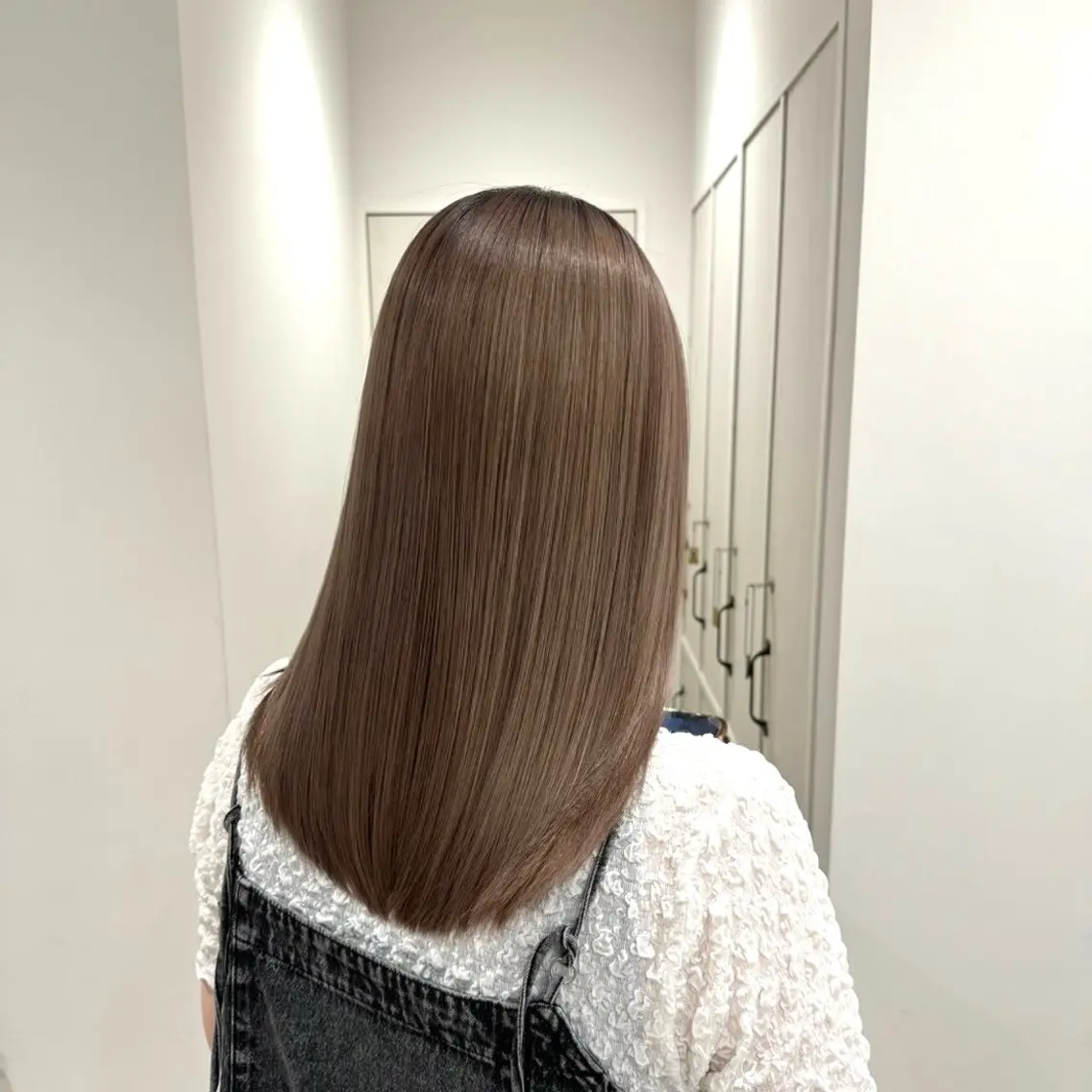 セミロング カラー 🐰あみ【艶カラー/ 縮毛矯正】🫧のヘアスタイル