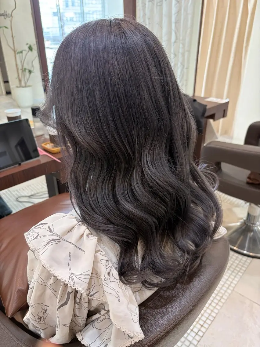 セミロング カラー ヘアカラー 【ハイトーン】 HARUNA🌼のヘアスタイル