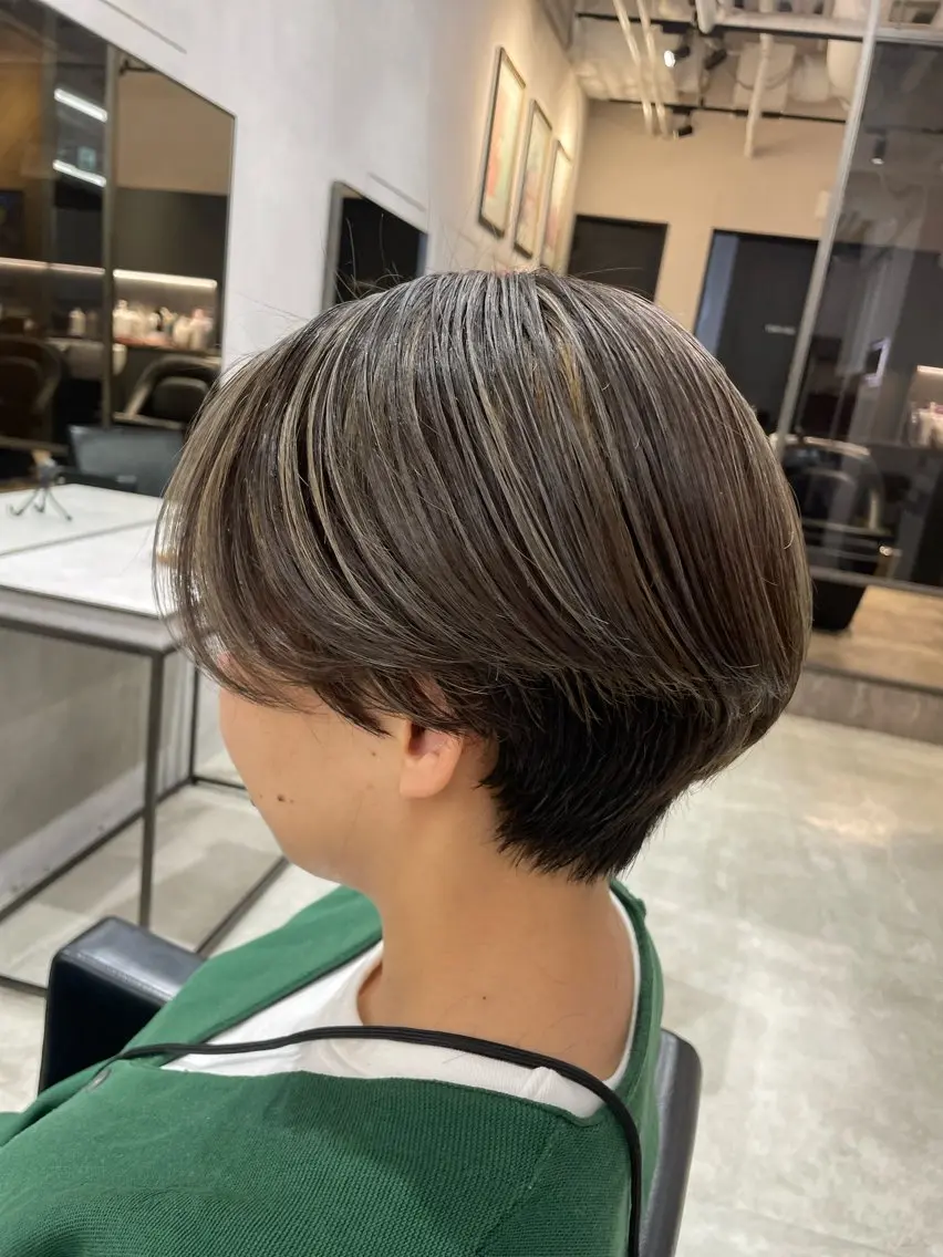 ショート カラー カット ヘアカラー トリートメント 透明感カラー✨艶髪 制作🌱山根あゆみのヘアスタイル