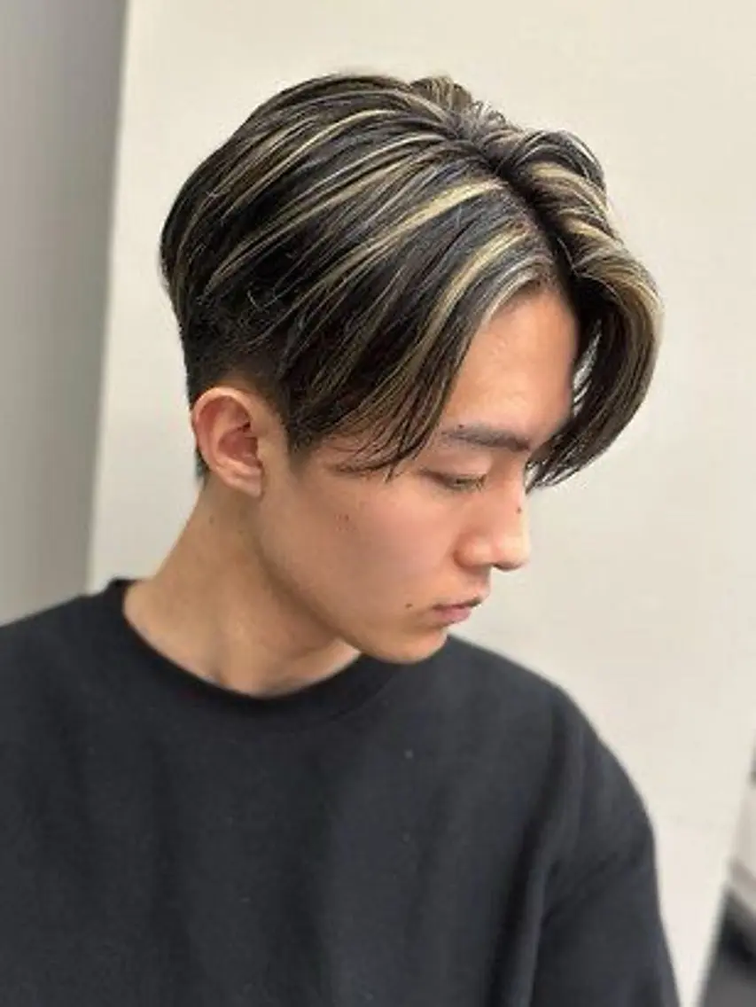 カラー ブリーチ 抜きっぱなしブロンド 透明感カラー ハイライトカラー ヘアカラー fifth／メンズ パーマ／徳輝のヘアスタイル