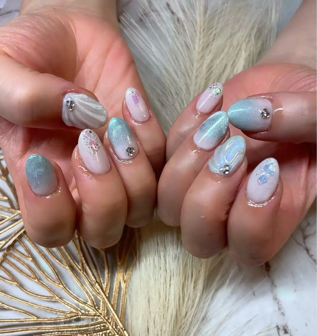 ネイル オーロラネイル ブルー ジェルネイル ニュアンスネイル 夏ネイル ハンドネイル Nail salon 🎀Angeのネイルデザイン