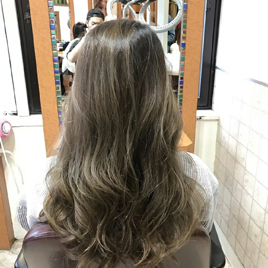 ロング カラー グラデーションカラー ハイライトカラー ハイライト 100%髪質改善特化 TRUNSのヘアスタイル