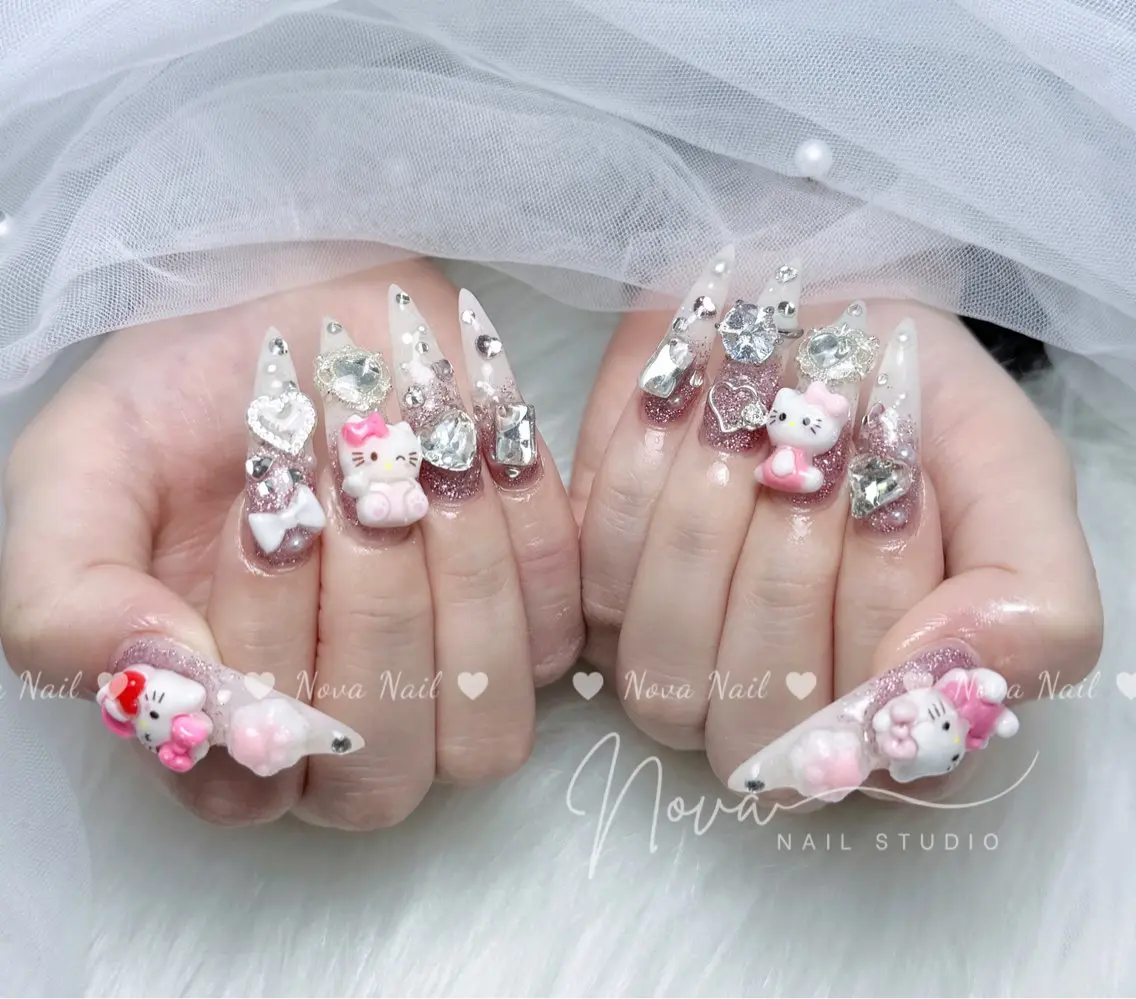 ネイル ジェルネイル 韓国ネイル マグネットネイル 持ち込み オフィスネイル ハンドネイル ハンドケア Kitty Nail Novaのネイルデザイン