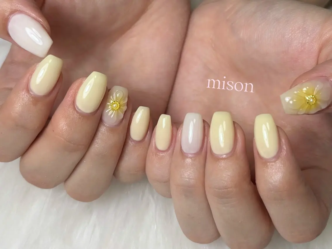 ネイル mison 安形友花のネイルデザイン