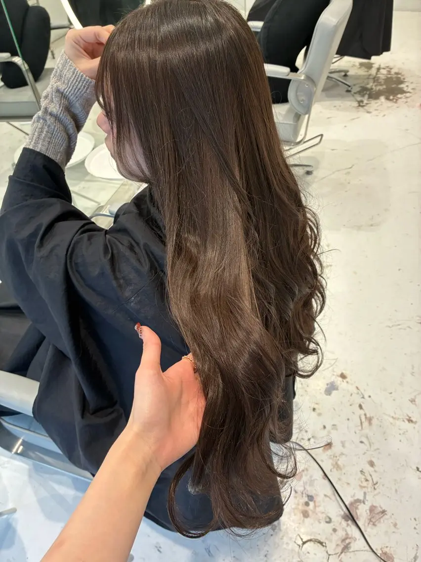 ロング ヘアカラー cono noughtのヘアスタイル