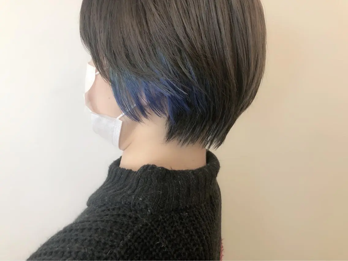 カラー ブルーカラー メンズ レイヤー ウルフ 弓木啓輔のヘアスタイル