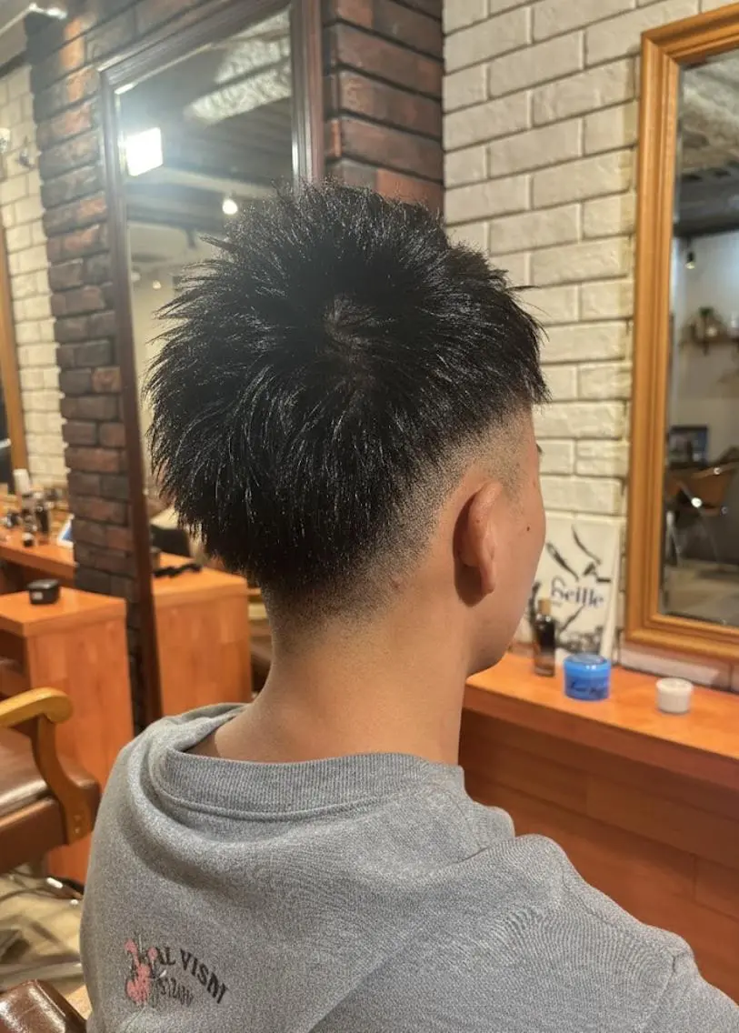 【メンズ限定メニュー】 メンズカット+眉カット+うる艶輝Trの写真