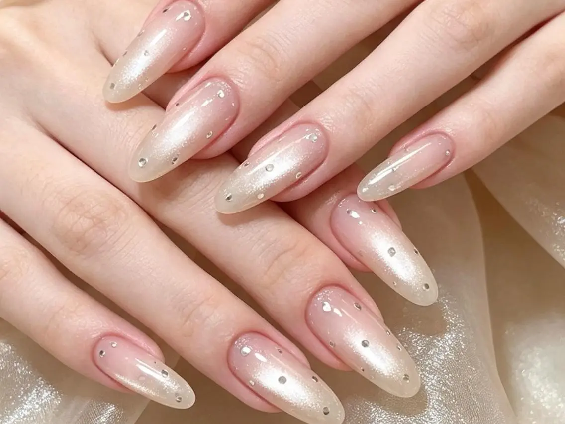 ネイル メンズ メンズ韓国風 アートネイル オーロラネイル チークネイル 長さ出し ハンドネイル ハンドケア NEW NAIL💞 Ka  Kaのネイルデザイン