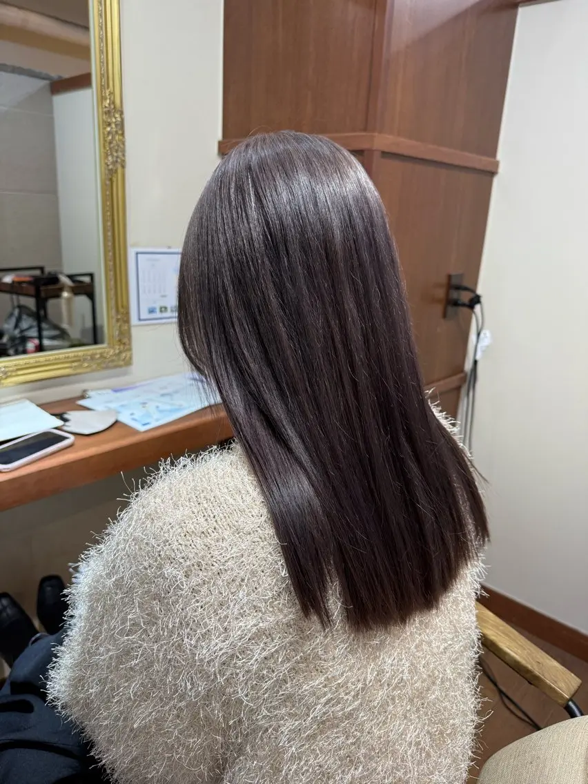 セミロング ヘアカラー トリートメント RINA .のヘアスタイル