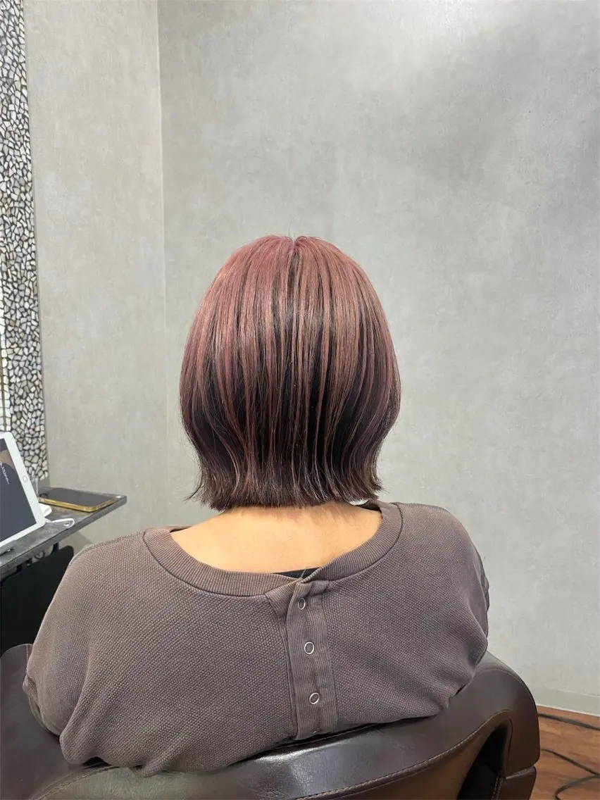 ミディアム カット ヘアカラー ＳＨＩ ＺＵのヘアスタイル