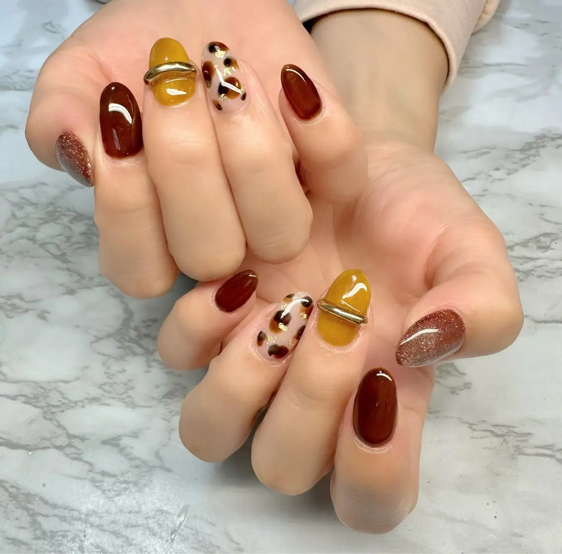 ネイル アニマル柄 アートネイル マグネットネイル ニュアンスネイル Mai’s nailのネイルデザイン
