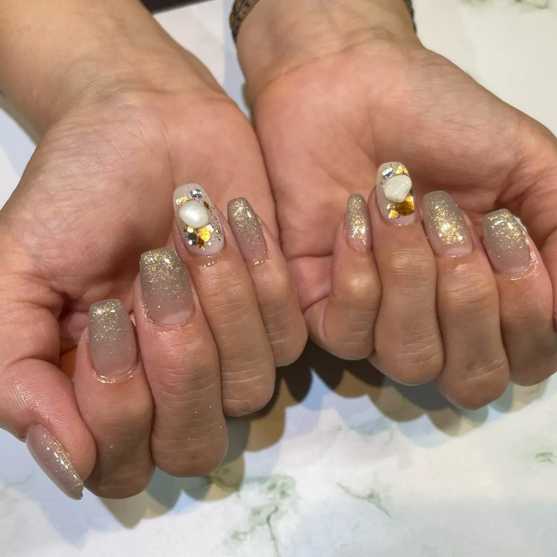 ネイル フラッシュネイル フットネイル ジェルネイル マグネットネイル ニュアンスネイル 糀屋 彩奈のネイルデザイン