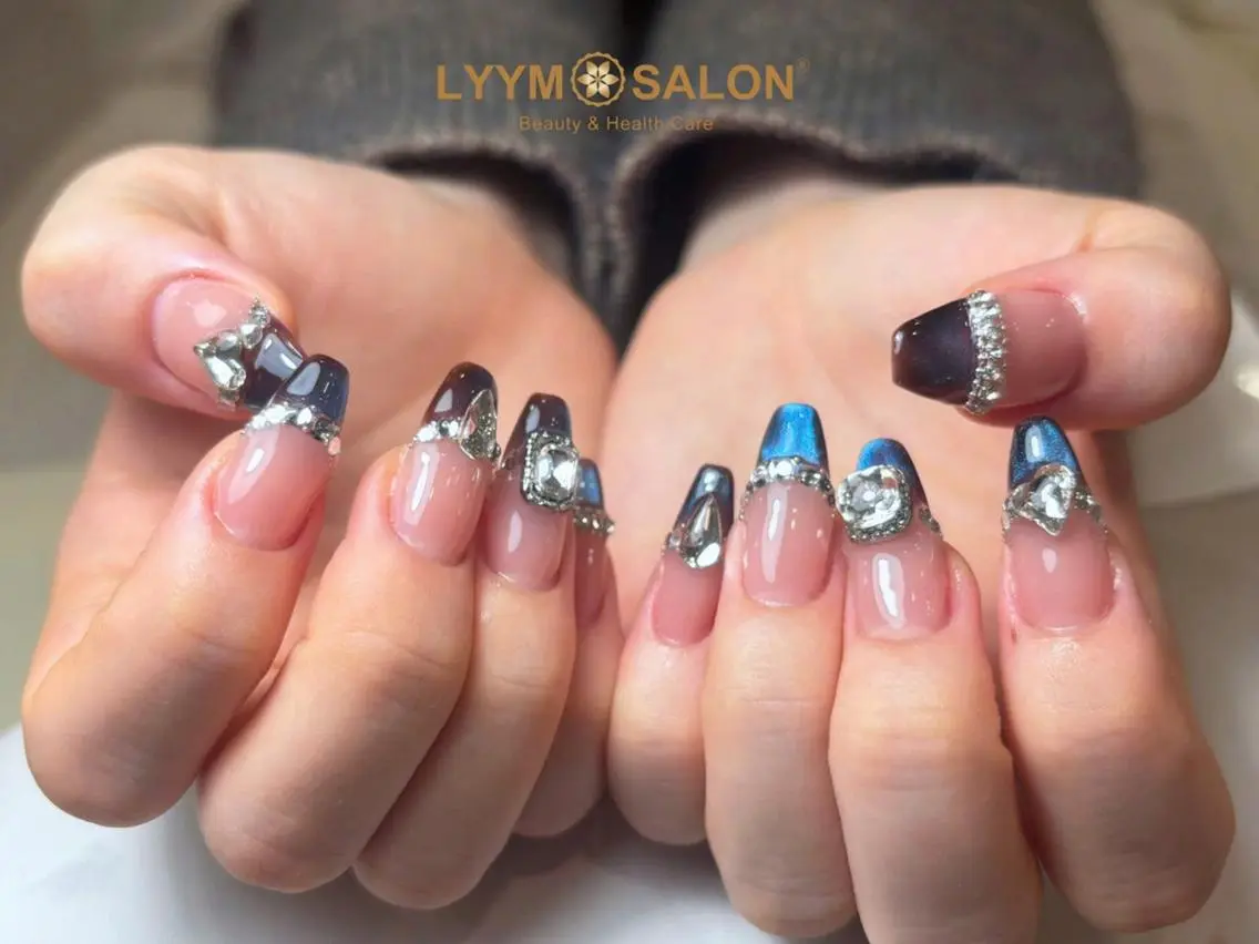 パーマ ハンドネイル LYYM Salonのネイルデザイン
