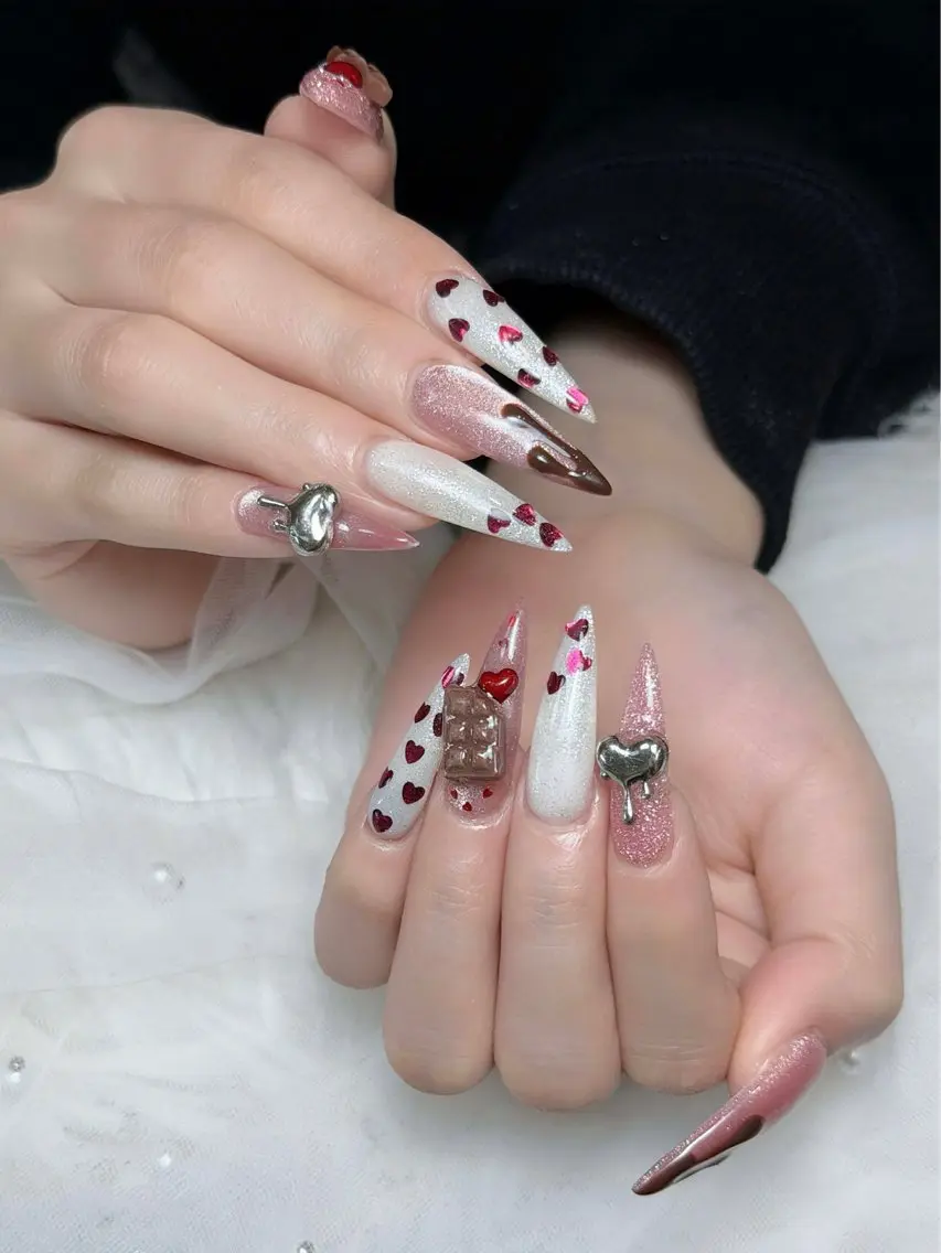 ネイル オーロラネイル ボルドー ブラウン 氷ネイル・うるうるネイル キラキラネイル ハンドネイル Julli NailStudioのネイルデザイン