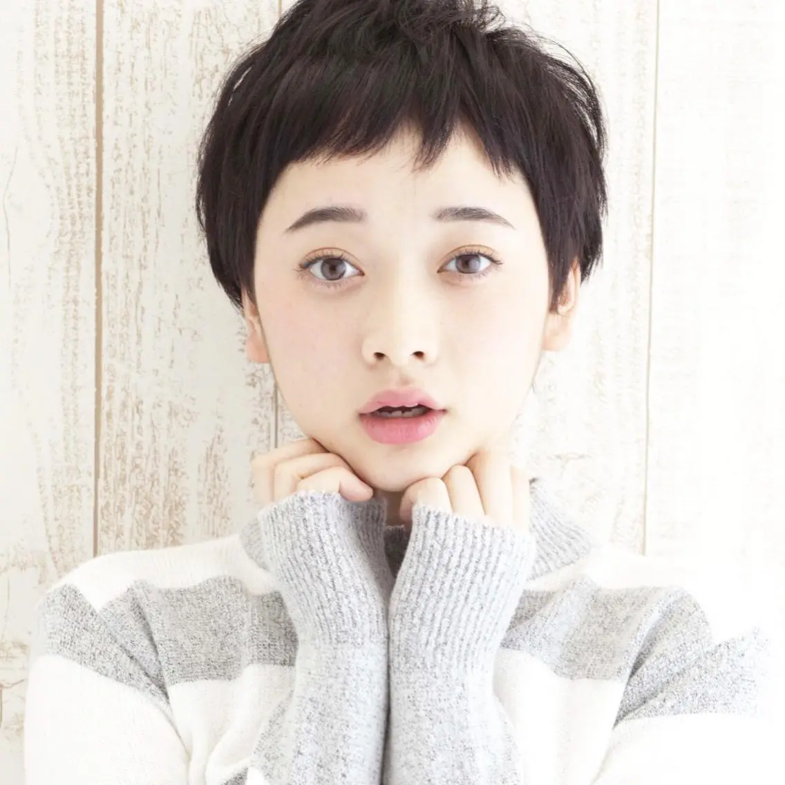 ショート ボブ ショートヘア アンブレラカラー💫 フェイスフレーミングのヘアスタイル
