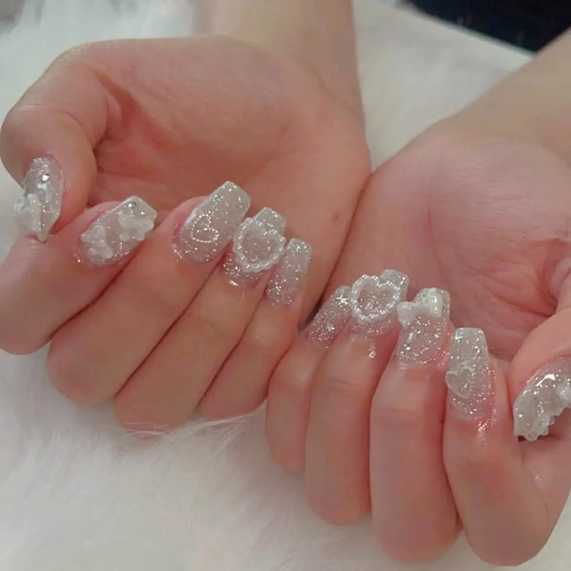 ネイル オーロラネイル クリアネイル 成人式 フラッシュネイル ジェルネイル ハンドネイル Amee Nail Salonのネイルデザイン