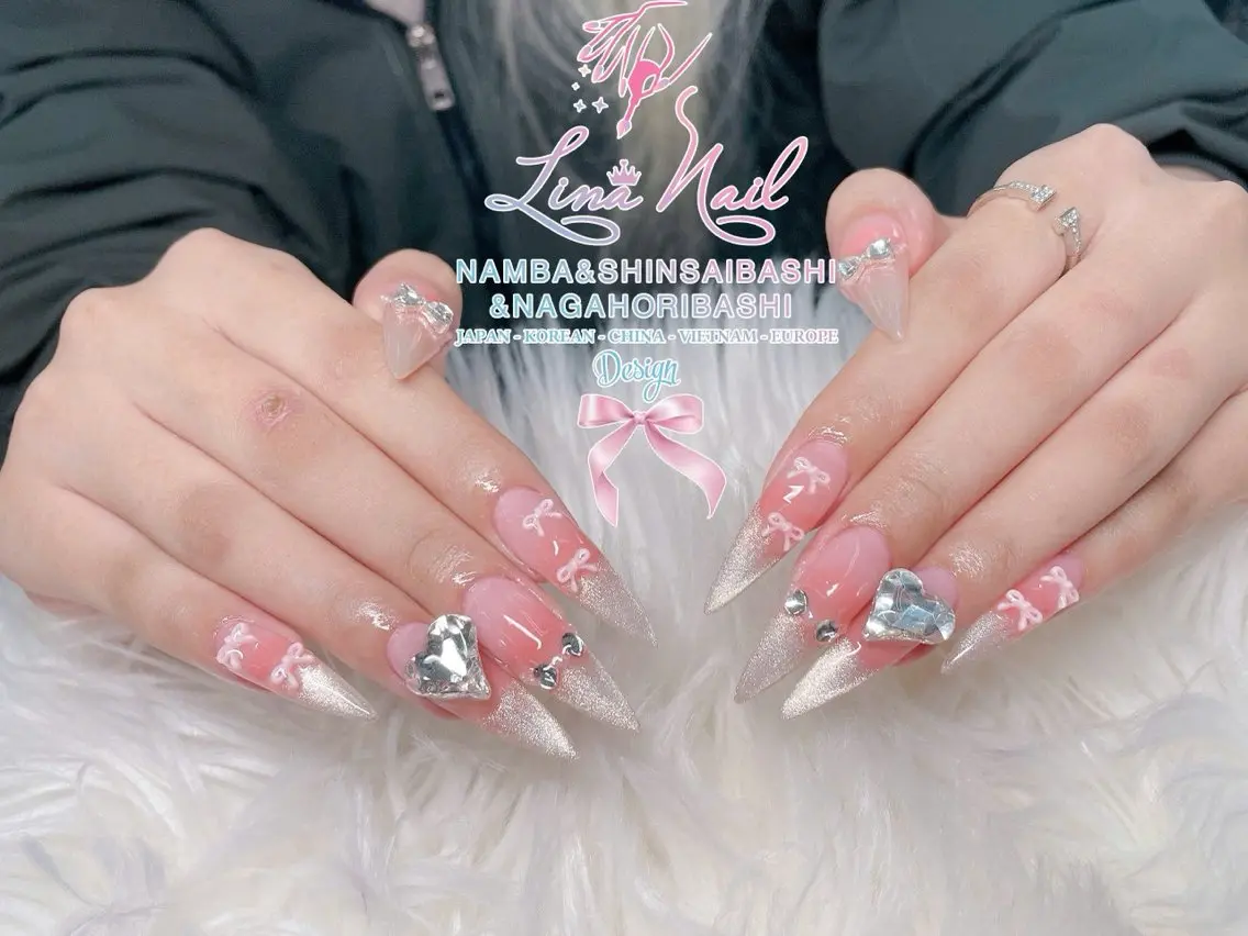 セミロング 韓国風ヘア クリスマス ハンドネイル Linanail Nambaのマツエク・マツパデザイン