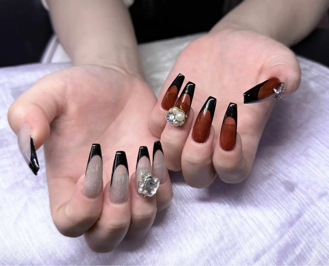 ネイル 長さ出し グラデーション 卒業式 キラキラネイル マグネットネイル ハンドネイル Lee Nailsのネイルデザイン