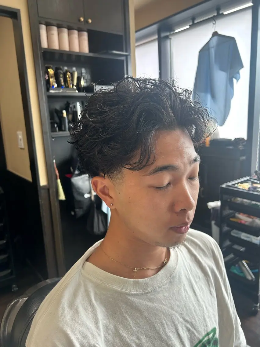 パーマ メンズ 仙庭 風輝のヘアスタイル