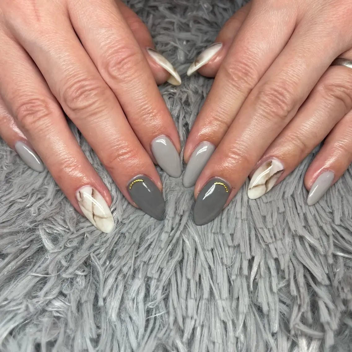 ネイル es nailのネイルデザイン