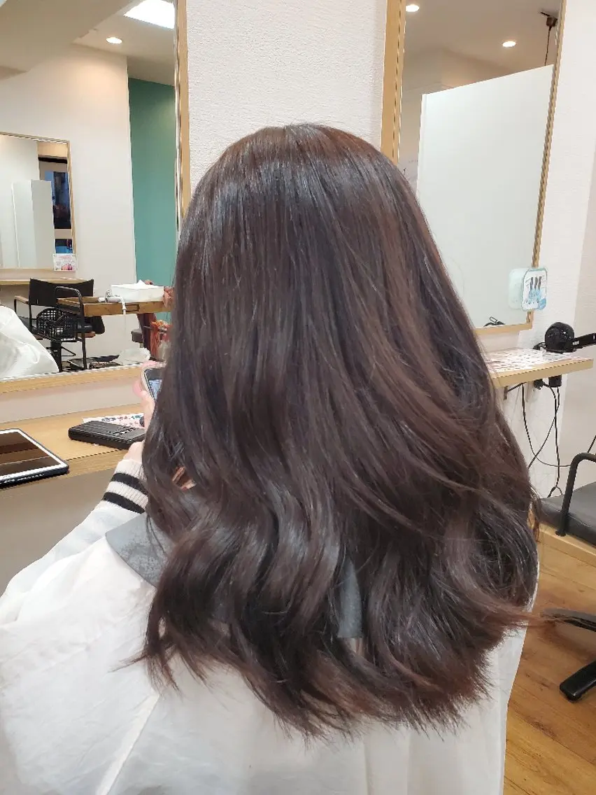 ロング カット 近森 美帆[モーラ高石店]のヘアスタイル