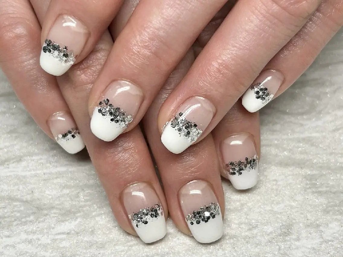ネイル 入学式 卒業式 韓国ネイル 春ネイル ワンホンネイル JULIE NAILのネイルデザイン