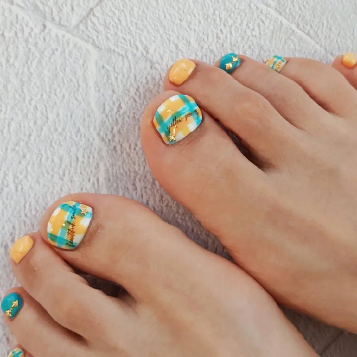 ネイル フットネイル 夏ネイル felicita fumi🩷のネイルデザイン