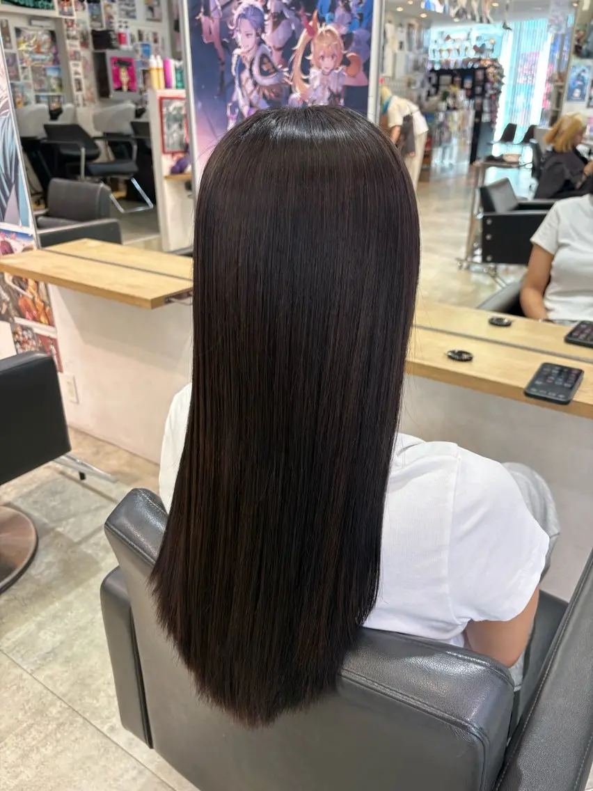 ロング カラー 黒髪 ブリーチ ブルーカラー ブルーブラック ブラウンカラー ヘアカラー トリートメント 推しカラー/ ミクのヘアスタイル
