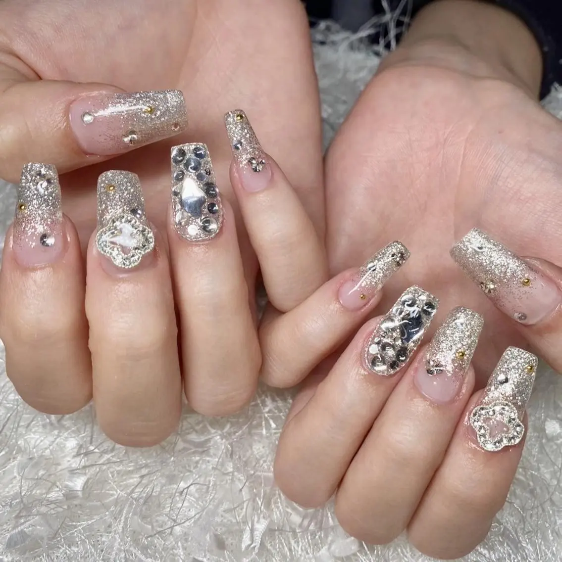 ネイル オーロラネイル 長さ出し ジェルネイル グラデーション 韓国ネイル ハンドネイル Nail&eye Belire 新宿のネイルデザイン