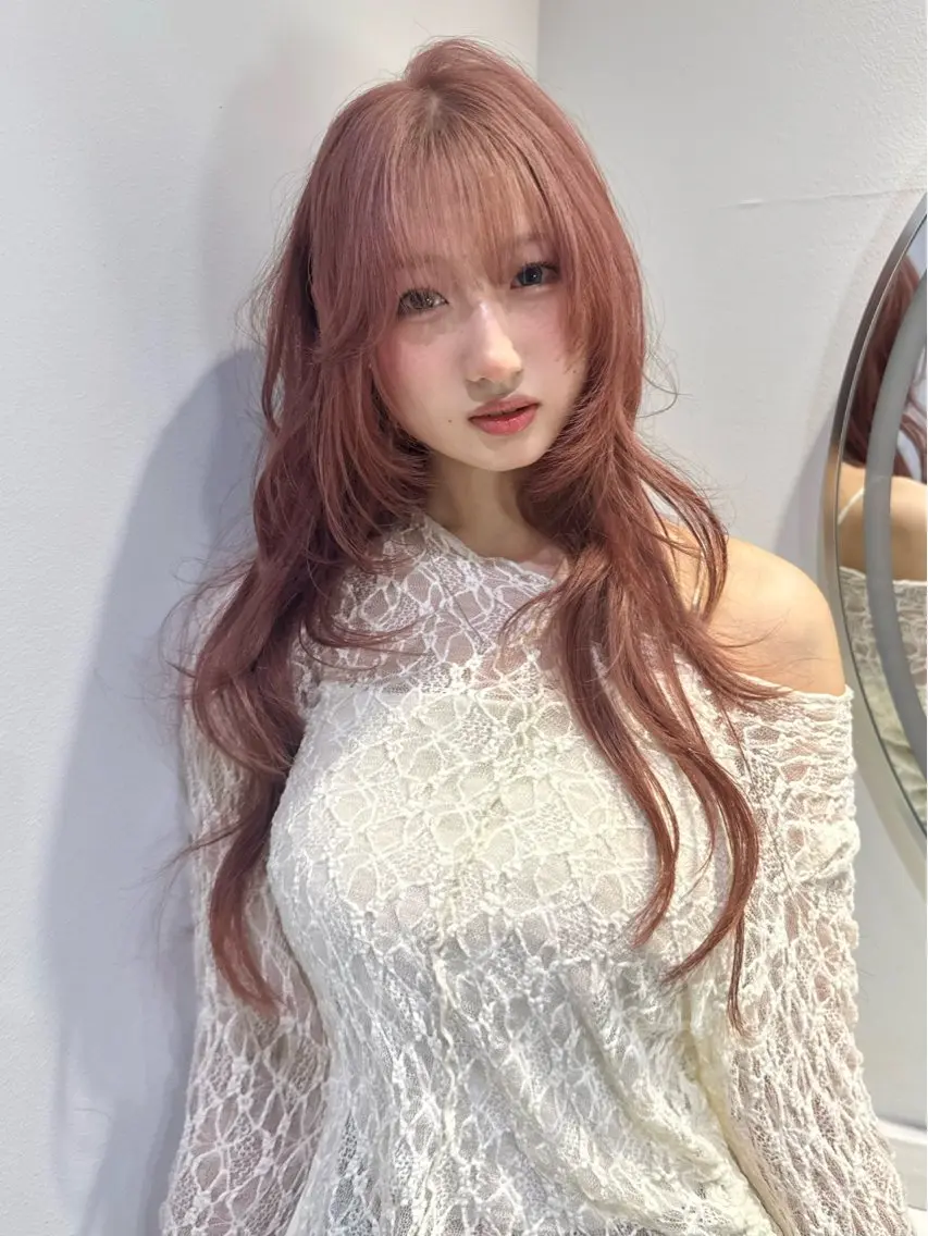 ロング ヘアカラー fev Yumaのヘアスタイル