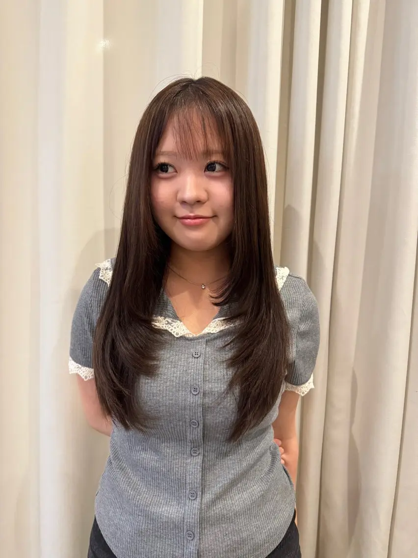 ロング レイヤーカット 玉井 楓果のヘアスタイル