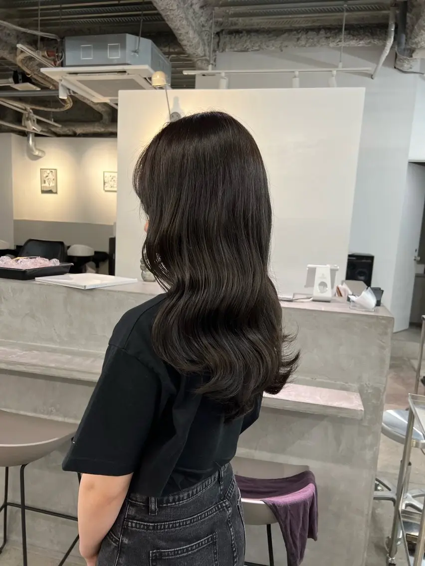 ロング カラー オリーブカラー トリートメント ヘッドスパ パーマ×透明感カラー MIOのヘアスタイル