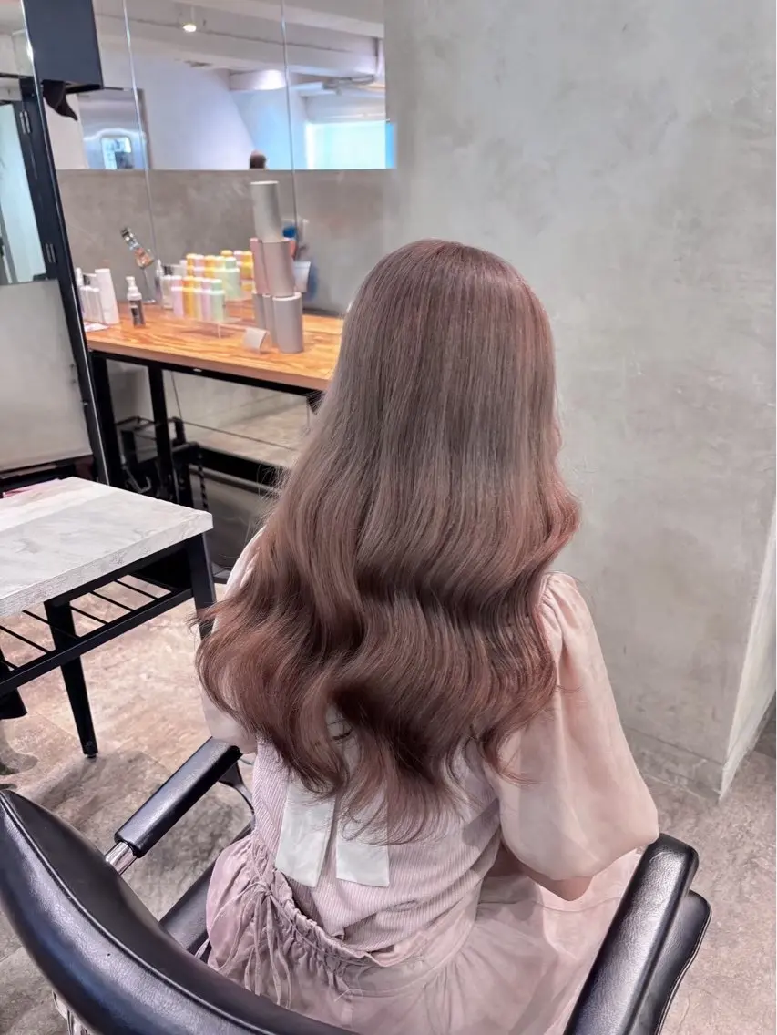 ロング カラー ヘアカラー トリートメント 縮毛矯正✨/レイヤー /艶カラー✨レオンのヘアスタイル
