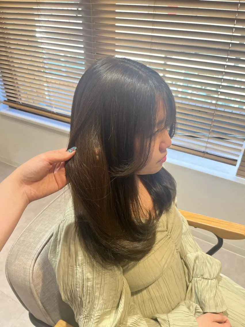 ロング カラー ヘアカラー トリートメント 相田 佳乃のヘアスタイル