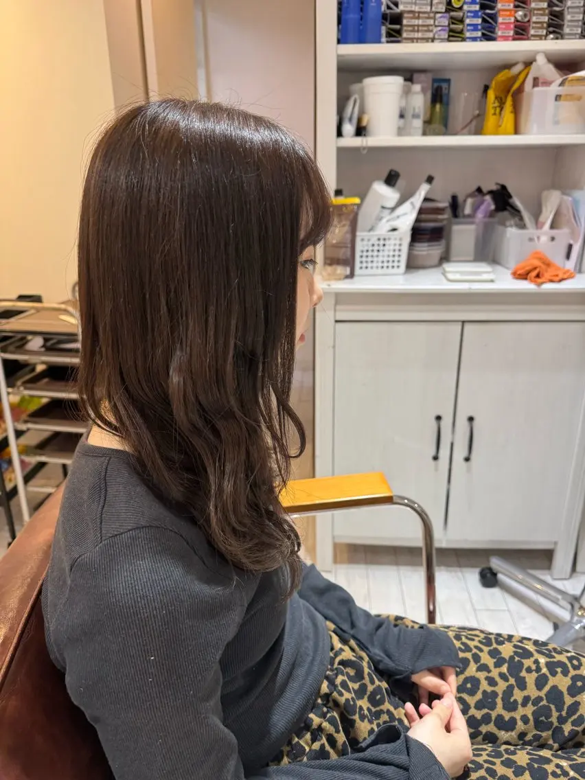 カラー ベージュカラー ブリーチ ヘアカラー 菰田 愛輝のヘアスタイル