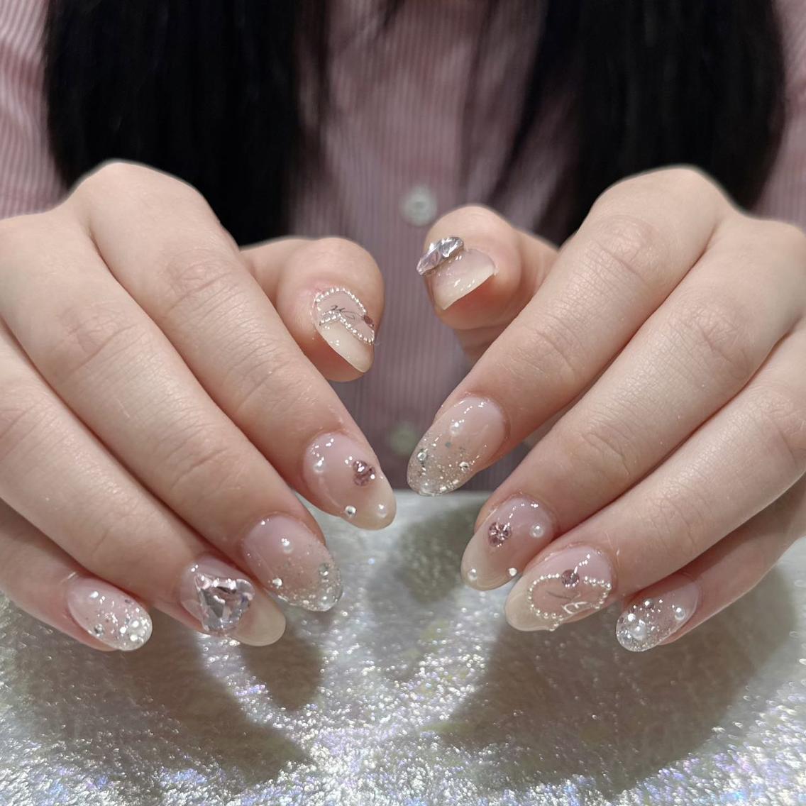 ネイル Queens テイのネイルデザイン