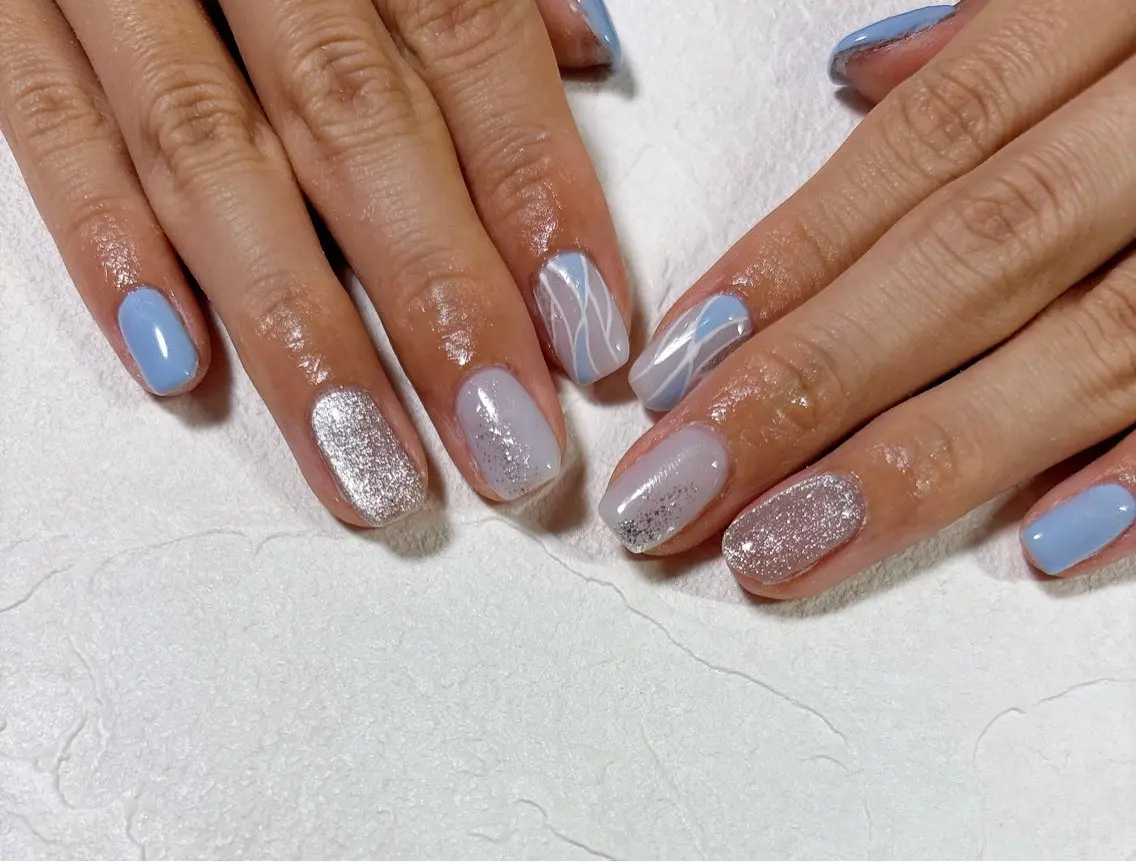 ネイル オーロラネイル ブルー フットネイル フレンチネイル ジェルネイル ハンドネイル kiki nail &brow二子玉川のネイルデザイン