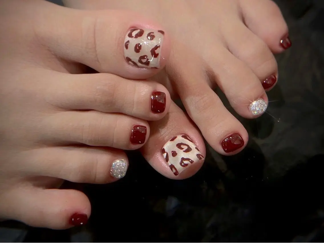 ネイル AURA NAIL 上前津のネイルデザイン