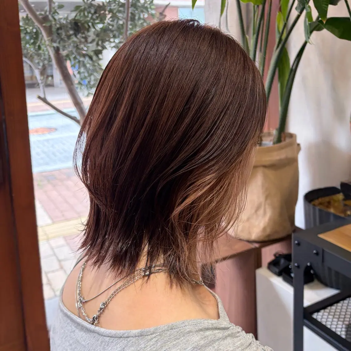 カラー ベージュカラー イヤリングカラー ピンクカラー ヘアカラー サイトウ リオナのヘアスタイル