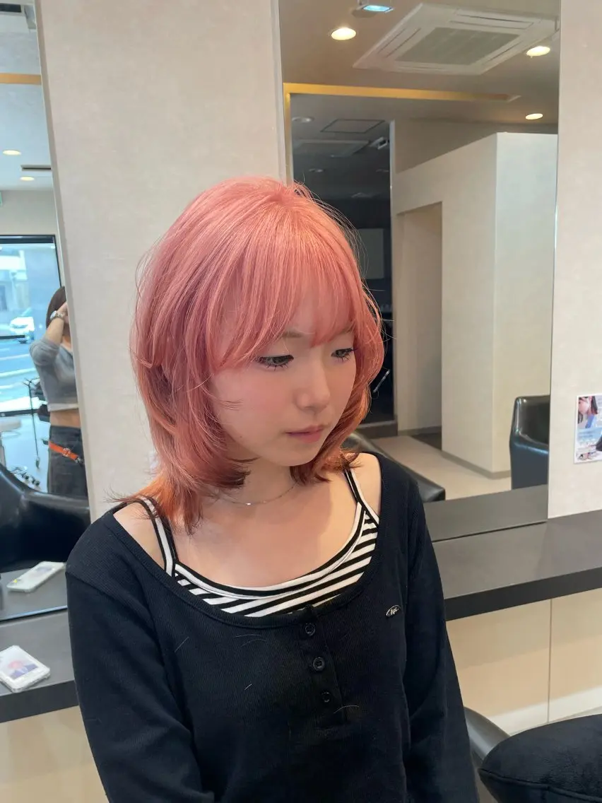 ミディアム カラー ブラウンカラー ピンクカラー ハッシュカット カット ヘアカラー YUI/ ブリーチカラー🌷のヘアスタイル