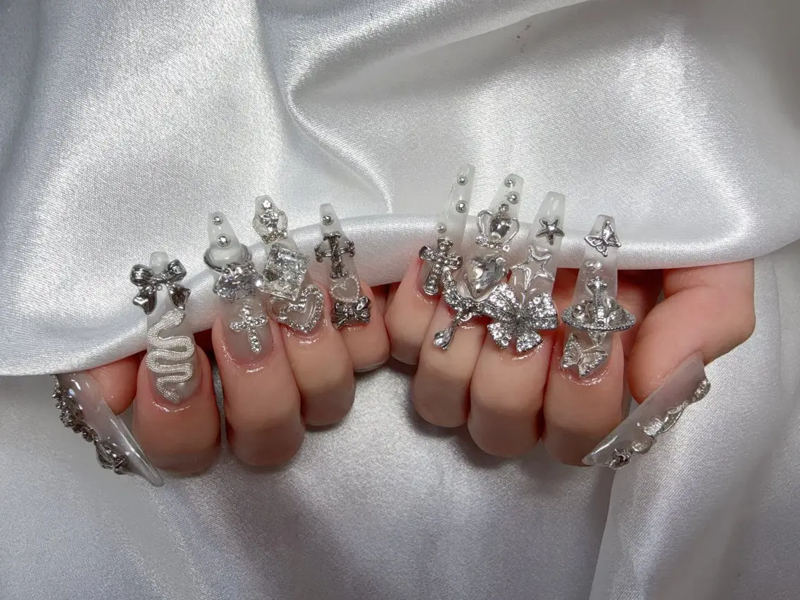 ネイル Infinity Nail salonのネイルデザイン