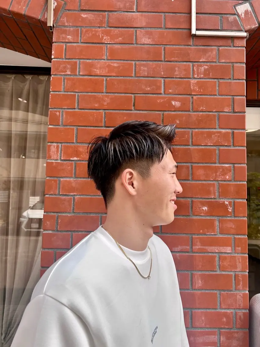 ショート カラー メンズ メンズハイライト デザインカラー ハイライトカラー ハイライト ヘアカラー 保坂 駿太郎のヘアスタイル