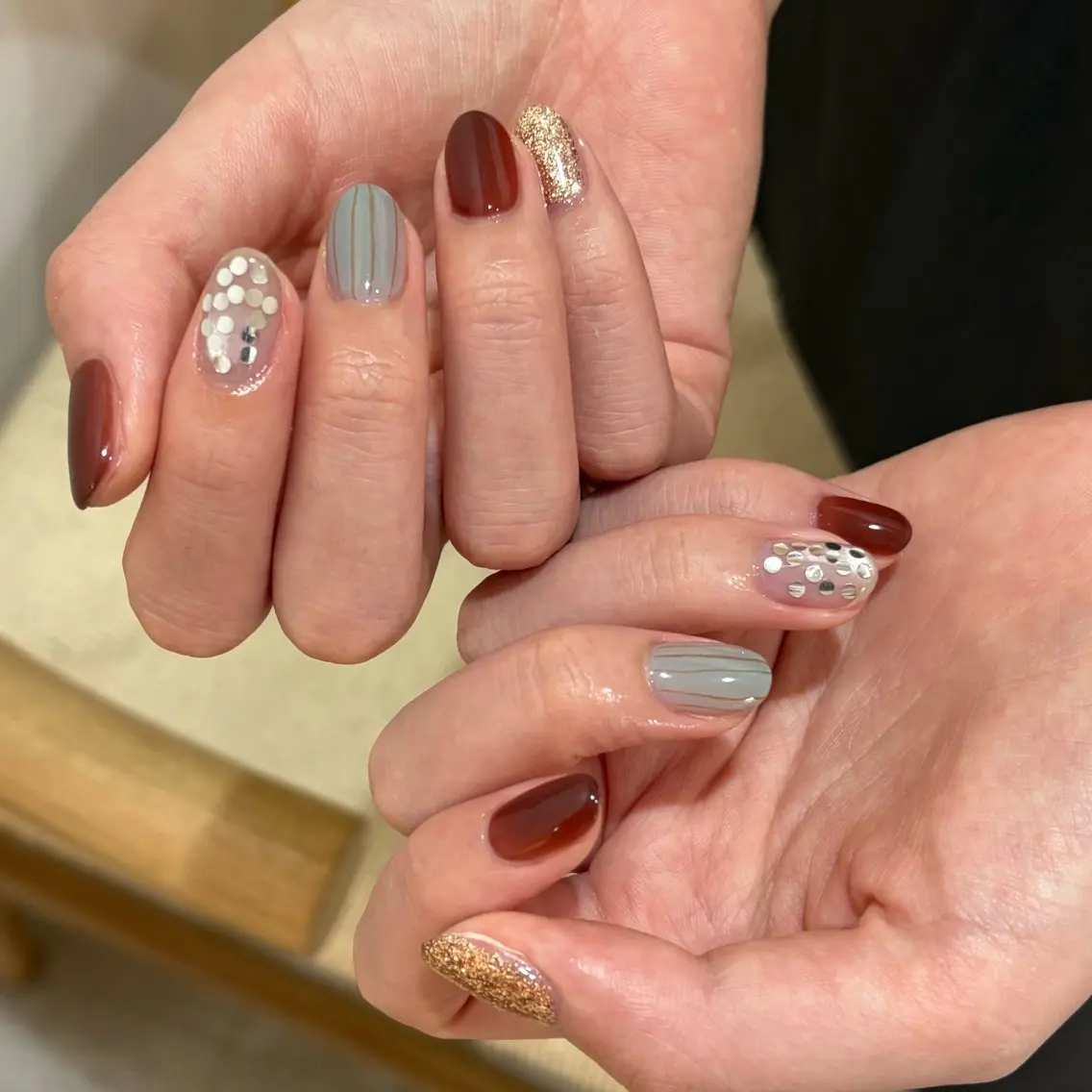 ネイル ボーダー ブラウン 水色 ハンドネイル nail _miyuのネイルデザイン